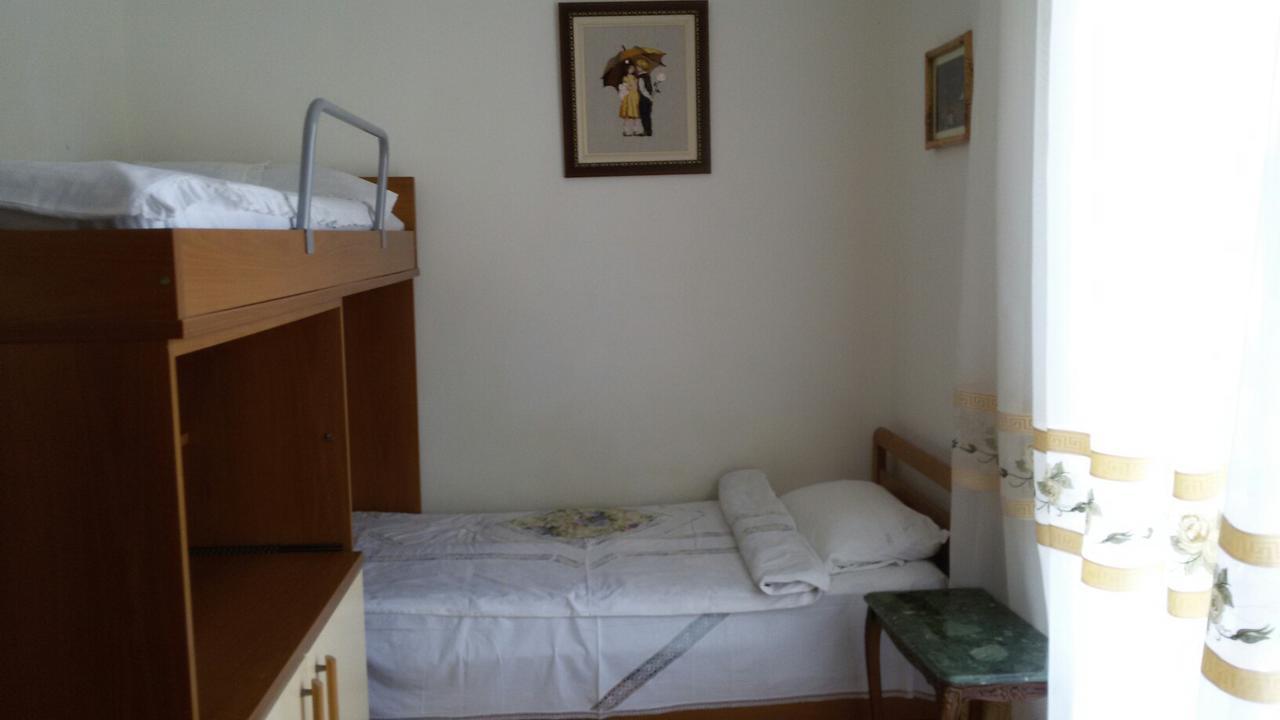 Apartment Botanicheskiy Sad Sutomore Exterior photo